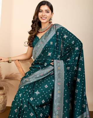 Rama green woven patola saree with blouse piece 2