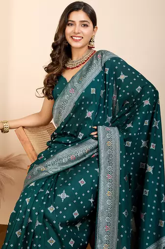 Rama green woven patola saree with blouse piece