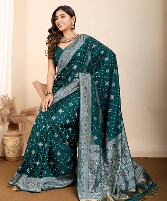 Rama green woven patola saree with blouse piece 3