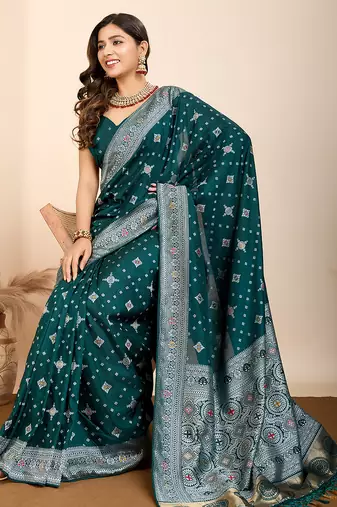 Rama green woven patola saree with blouse piece