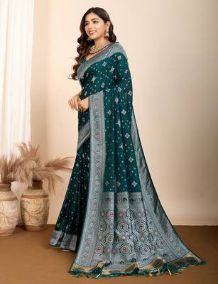 Rama green woven patola saree with blouse piece 4