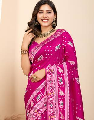 Pink woven patola saree with blouse piece 2