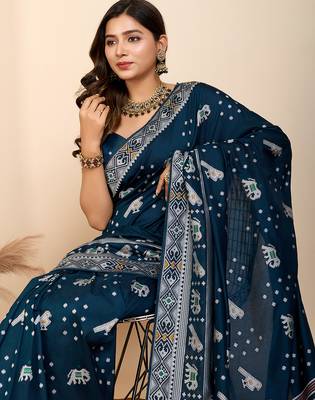 Teal woven patola saree with blouse piece 2