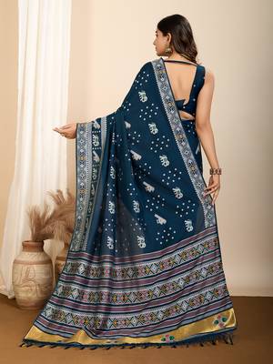Teal woven patola saree with blouse piece 5