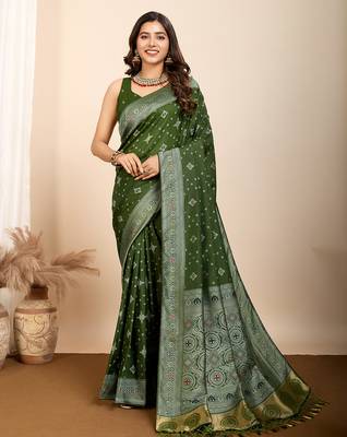 Green woven patola saree with blouse piece 1