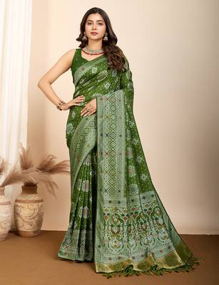 Green woven patola saree with blouse piece 1