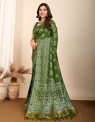 Green woven patola saree with blouse piece 4