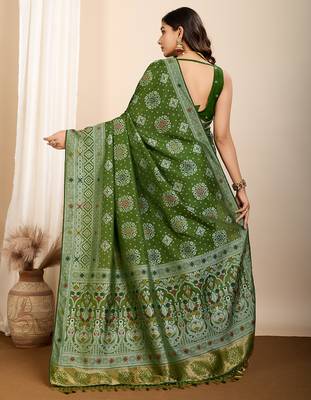Green woven patola saree with blouse piece 5