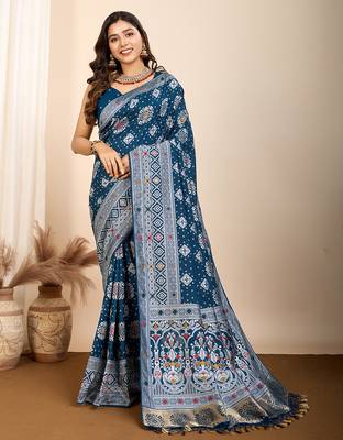 Teal woven patola saree with blouse piece 1