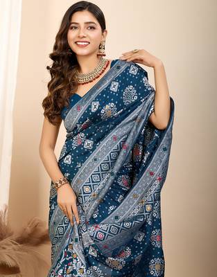Teal woven patola saree with blouse piece 2