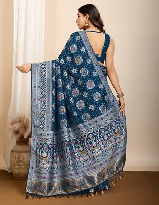 Teal woven patola saree with blouse piece 5