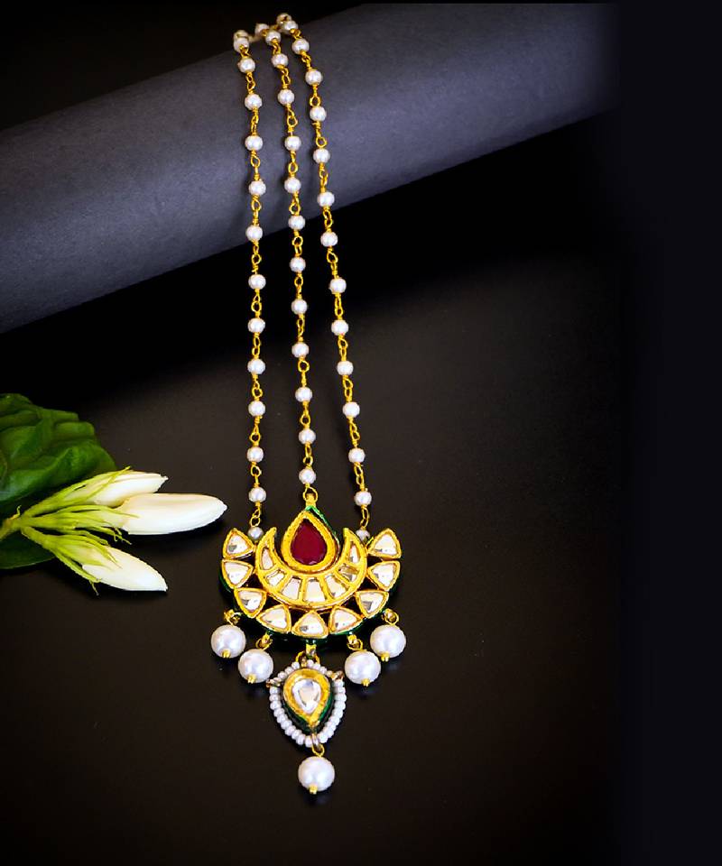   crescent pearl drop maang tikka with kundan detailing