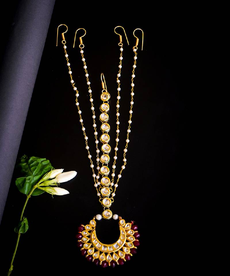 Royal crescent kundan maang tikka with ruby bead detailing