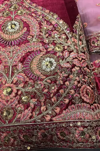 MAROON THREAD ZARI DORI AND SEQUINS EMBROIDEREY WORK VELVET SEMI STITCHED LEHENGA CHOLI