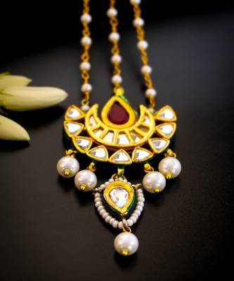   crescent pearl drop maang tikka with kundan detailing 2
