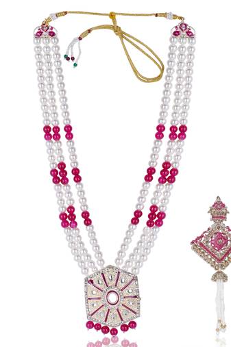 Layered pearl groom mala with gold-plated brooch     classic elegance