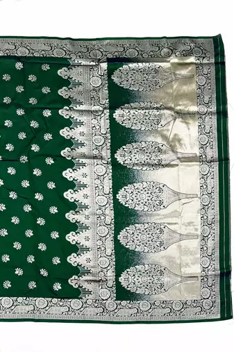 Green Art silk blend saree with blouse