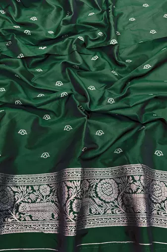 Green Art silk blend saree with blouse