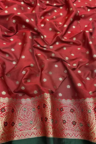 Dark green Art silk blend saree with blouse
