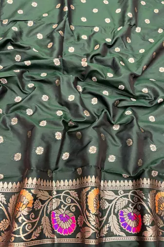 Dark green Art silk blend saree with blouse