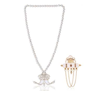 Single-line dulha mala with gold plated brooch 1