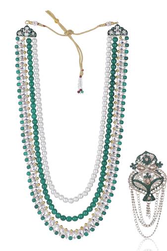 Layered moti necklace With Antique Brooch