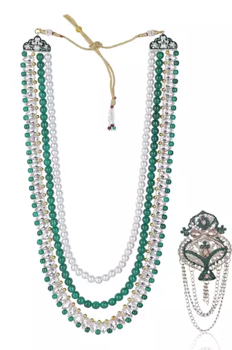 Layered moti necklace With Antique Brooch