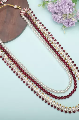 Layered moti necklace With Antique Brooch