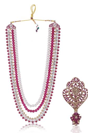 Layered moti necklace With Antique Brooch