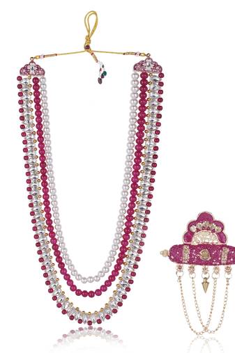 Layered moti necklace With Antique Brooch