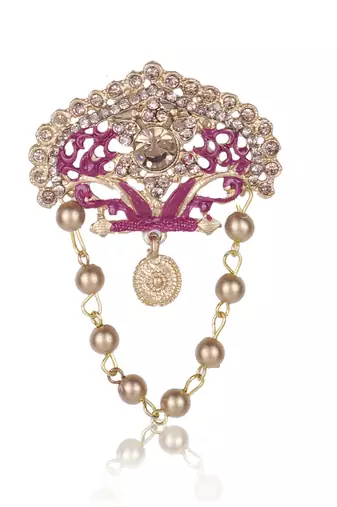 Layered moti necklace With Antique Brooch