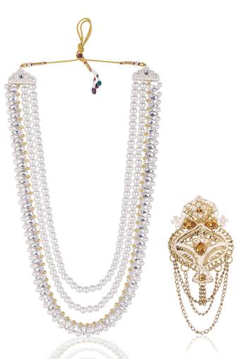 Layered moti necklace With Antique Brooch