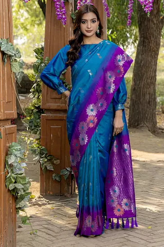 Teal premium crafted silk Blend sarees with rich weaving
