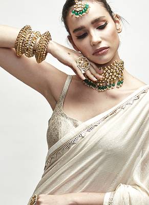 Cream georgette plain saree 3