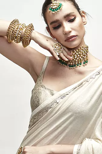 Cream georgette plain saree