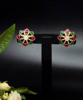 Radiant petal stud earrings 2