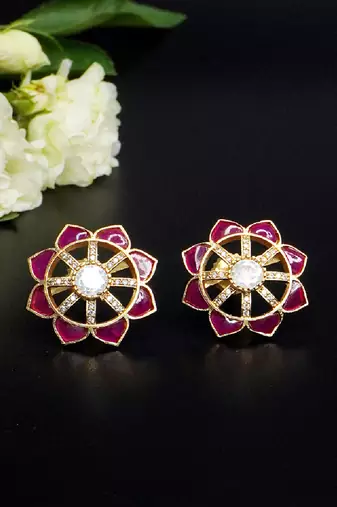 Radiant petal stud earrings