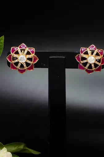 Radiant petal stud earrings