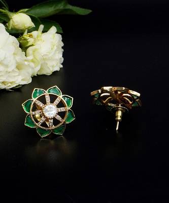 Radiant petal stud earrings 2