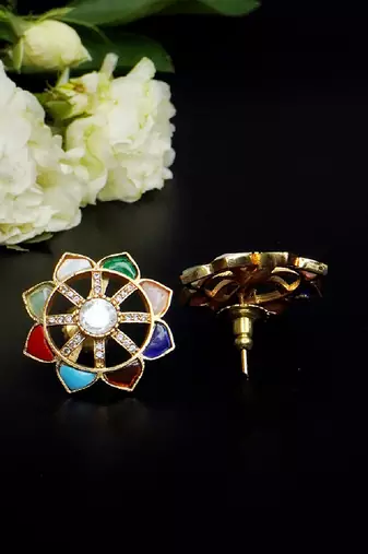 Radiant petal stud earrings