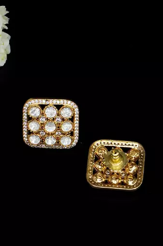 Classic geometric stud earrings