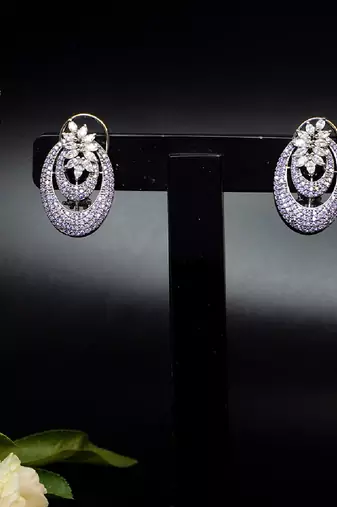 Elegant oval floral studded earrings