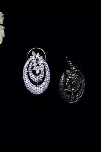 Elegant oval floral studded earrings