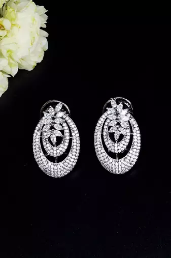 Elegant oval floral studded earrings