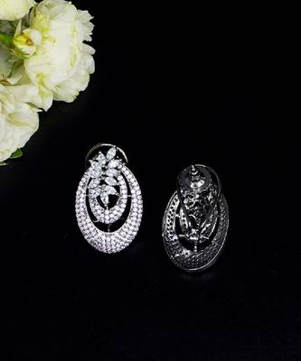 Elegant oval floral studded earrings 4