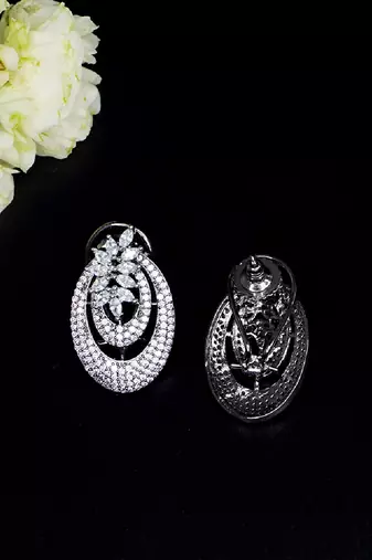Elegant oval floral studded earrings