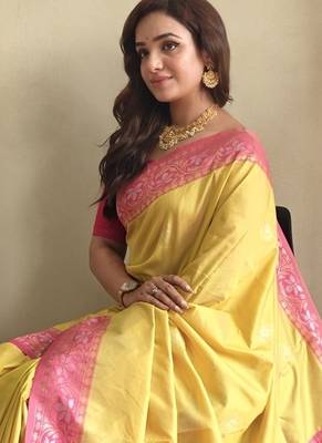 silk blendsarees with zari weaves contrast pallu & designer border 1
