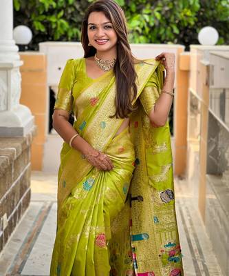 Parrot Green Banarasi Floral silk blend Saree 1