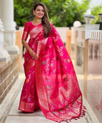 Rani Pink Banarasi Floral silk blend Saree 3