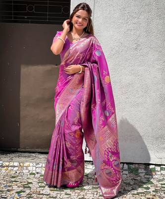 Mauve Banarasi Floral silk blend Saree 2